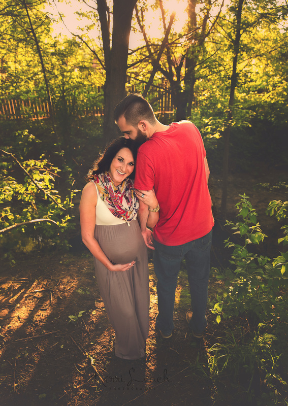 Kerri Leach Photography-Evansville IN maternity photographer-Evansville IN Photographer-Maternity session