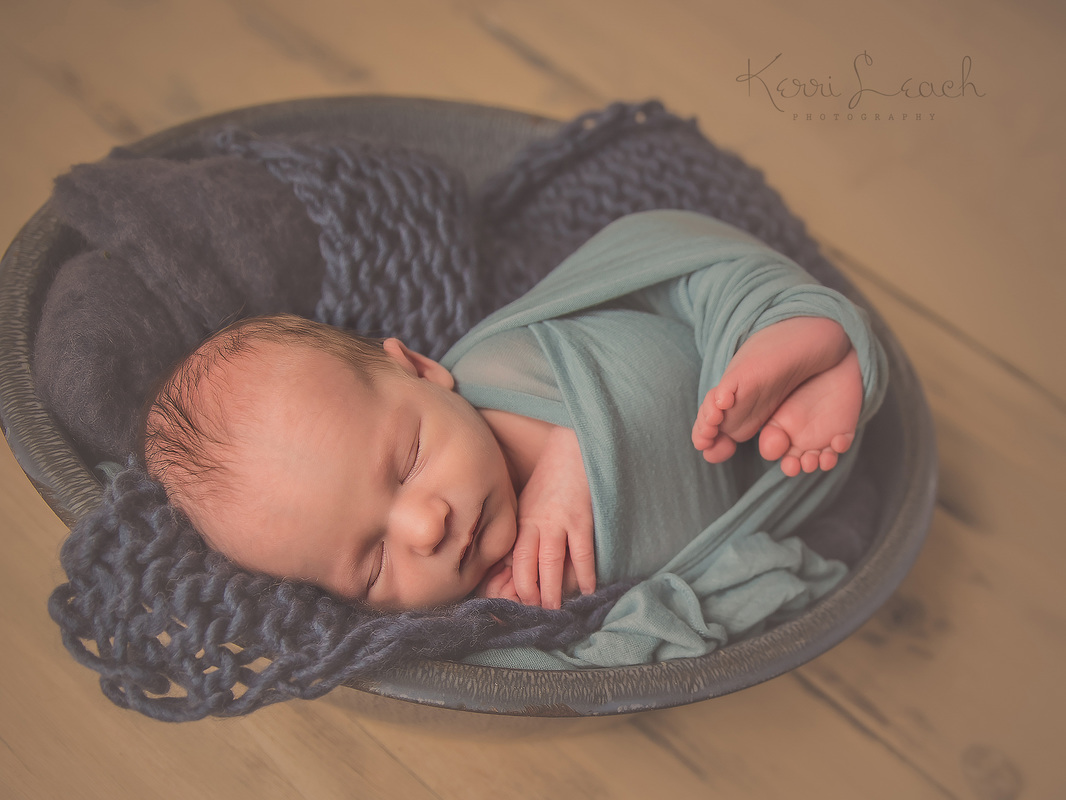 Kerri Leach Photography-Evansville IN newborn photographer-newborn photographer-newborn photography