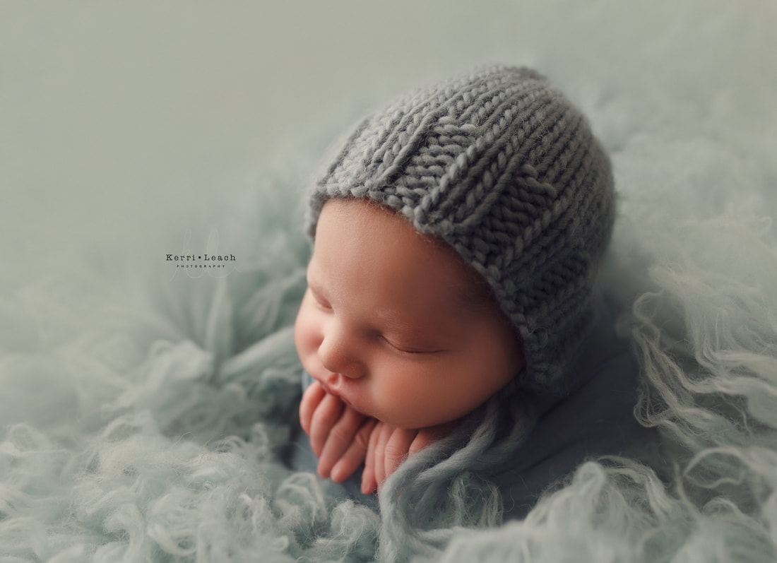 Newborn photographer Evansville, IN | Indiana newborn photographer | Newborn mentoring Indiana | Newborn potato sack