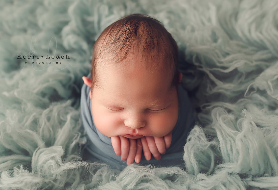 Newborn photographer Evansville, IN | Indiana newborn photographer | Newborn mentoring Indiana | Newborn potato sack