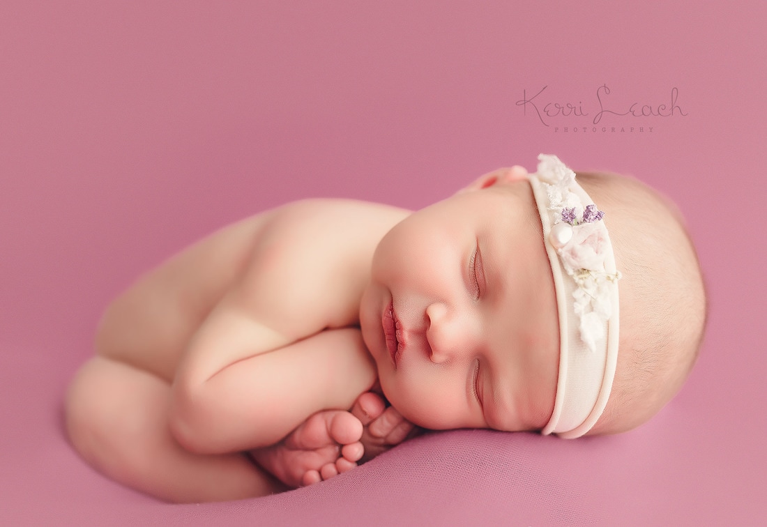 Newborn posing | Newborn bean bag posing | Newburgh, IN newborn photographer | Newborn photography | Newborn photography studio