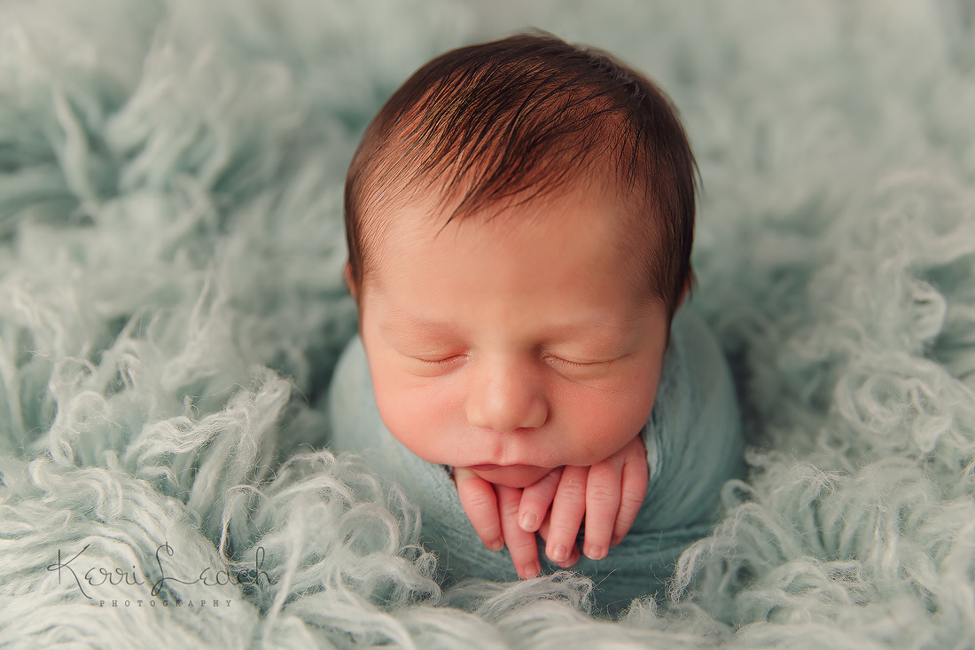 Newborn pose flow-Newborn session Evansville, IN-Indiana newborn photographer-Newborns