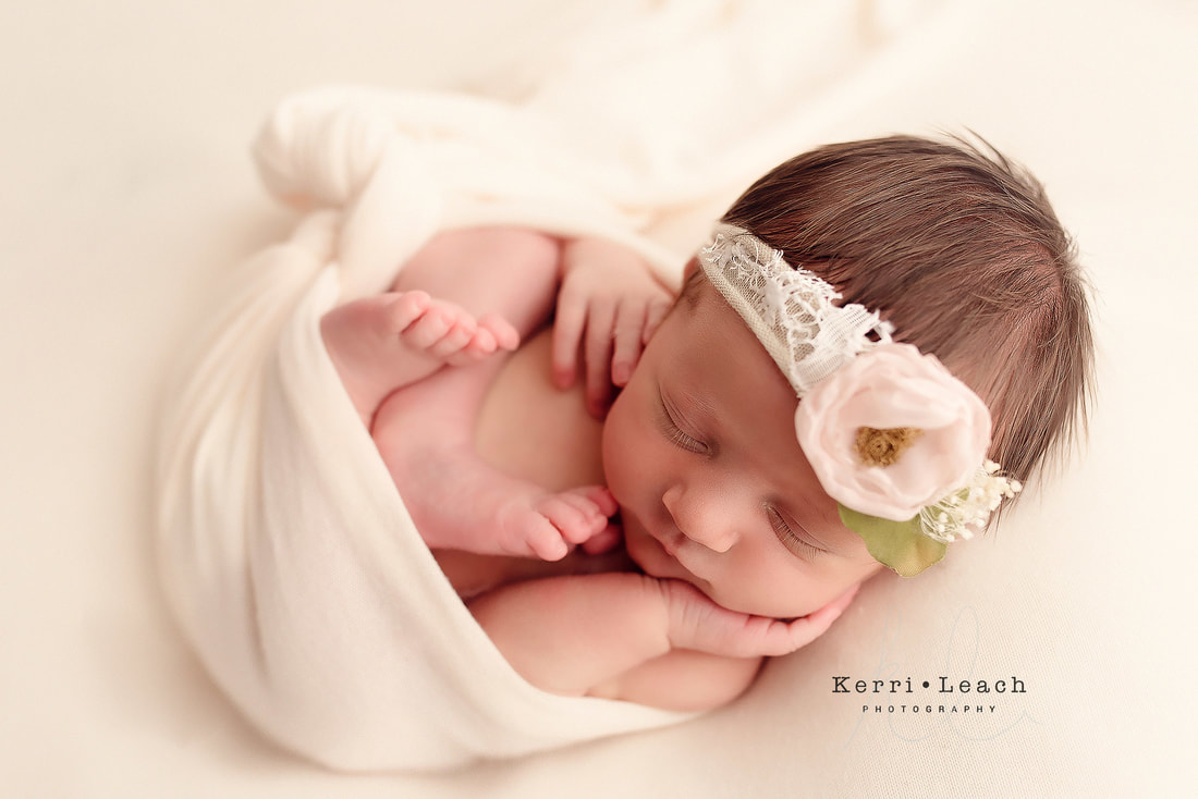 Evansville, IN Newborn photographer | Newborn photography bean bag poses | Newborn photography | Newburgh, IN newborn photography studio | Photography studio Newburgh, IN