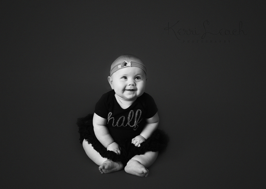 Kerri Leach Photography | Evansville IN | Newborn Photographer | Milestone Photographer | Evansville Photographer