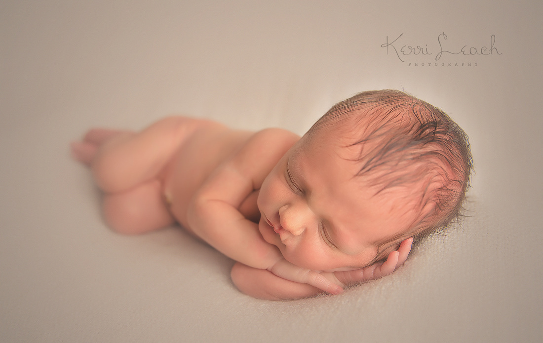 Kerri Leach Photography-Evansville newborn photographer-Evansville photographer-newborns-newborn photography