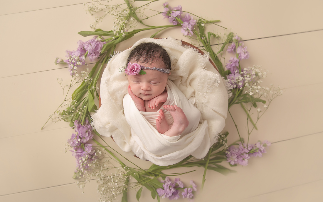 Kerri Leach Photography | Evansville, IN newborn photographer | Newborn photography