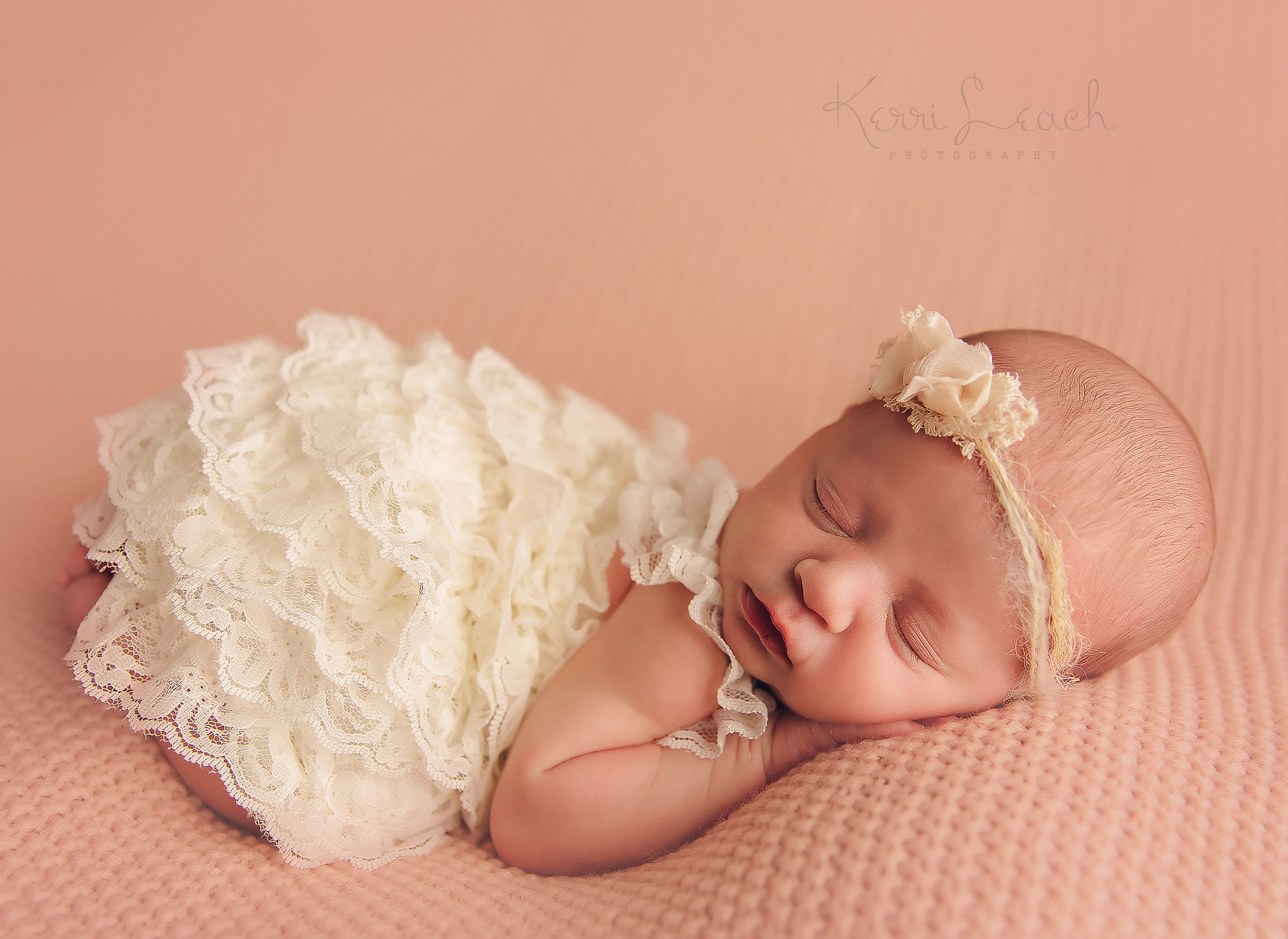 Kerri Leach Photography-newborn session-newborn photographer Evansville, IN-newborn photographer Indiana-newborn session poses