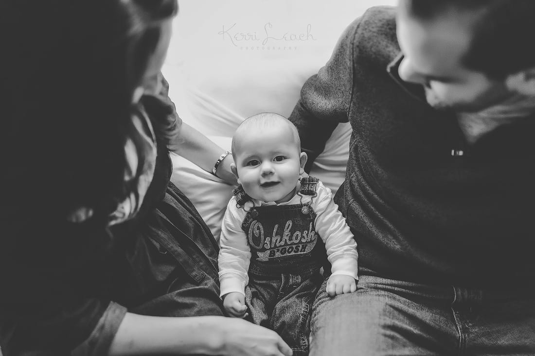 Evansville, Indiana photographer- Baby photographer Evansville-Milestone session-6 month session