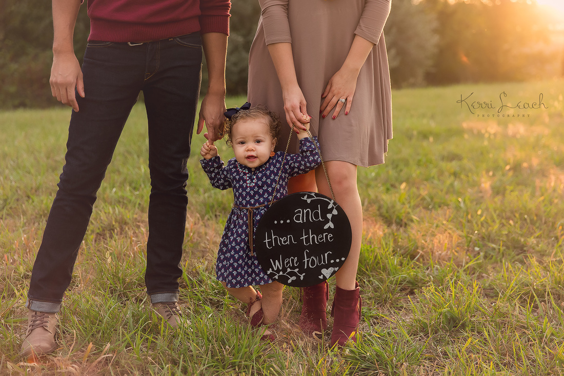 Pregnancy announcement-Family session Evansville, IN-Evansville IN newborn, baby and family photographer
