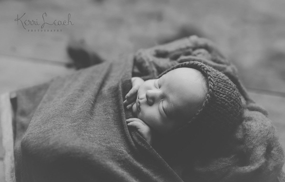 Indiana newborn photographer-Newborn poses-Evansville, IN newborn photographer