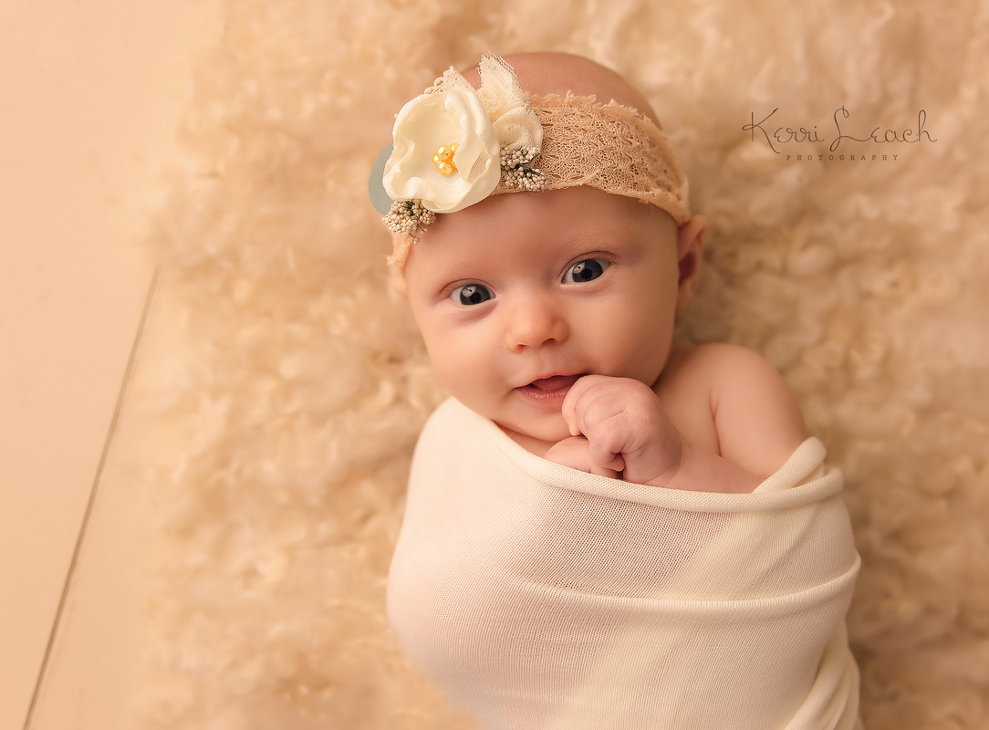 Kerri Leach Photography-Evansville IN newborn, baby, family photographer-3 month session-3 month milestone