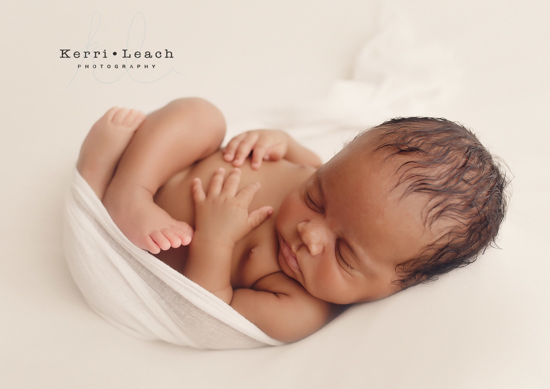 Newborn bean bag poses | Newborn poses | Newborn photography | Kerri Leach Photography | Evansville, IN newborn photographer | Newburgh photographer