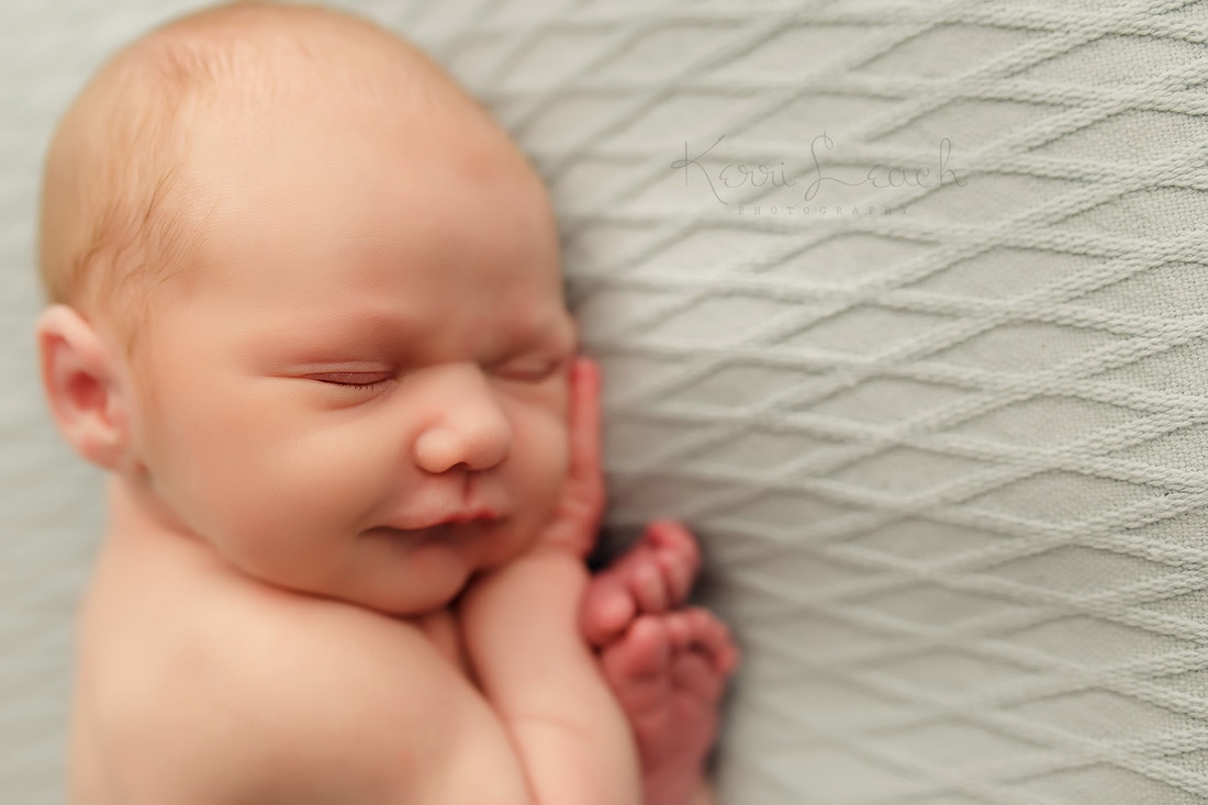 newborn session Evansville, IN-Indiana newborn photographer-Newborn session-Newborn photography-Newborn poses