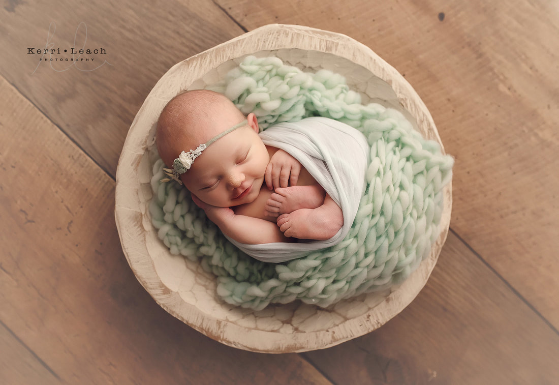 Newborn bean bag pose flow | Newborn bean bag posing | Newborn session mentoring | Newborn photographer Evansville | Kerri Leach Photography | Newborn photography studio Newburgh, IN