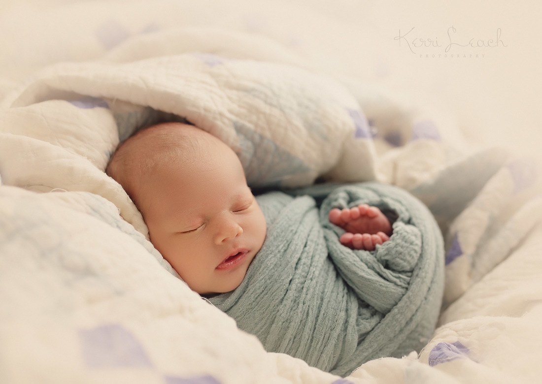 Newborn poses-Newborn session Evansville, IN-Evansville newborn photographer-Indiana newborn photographer