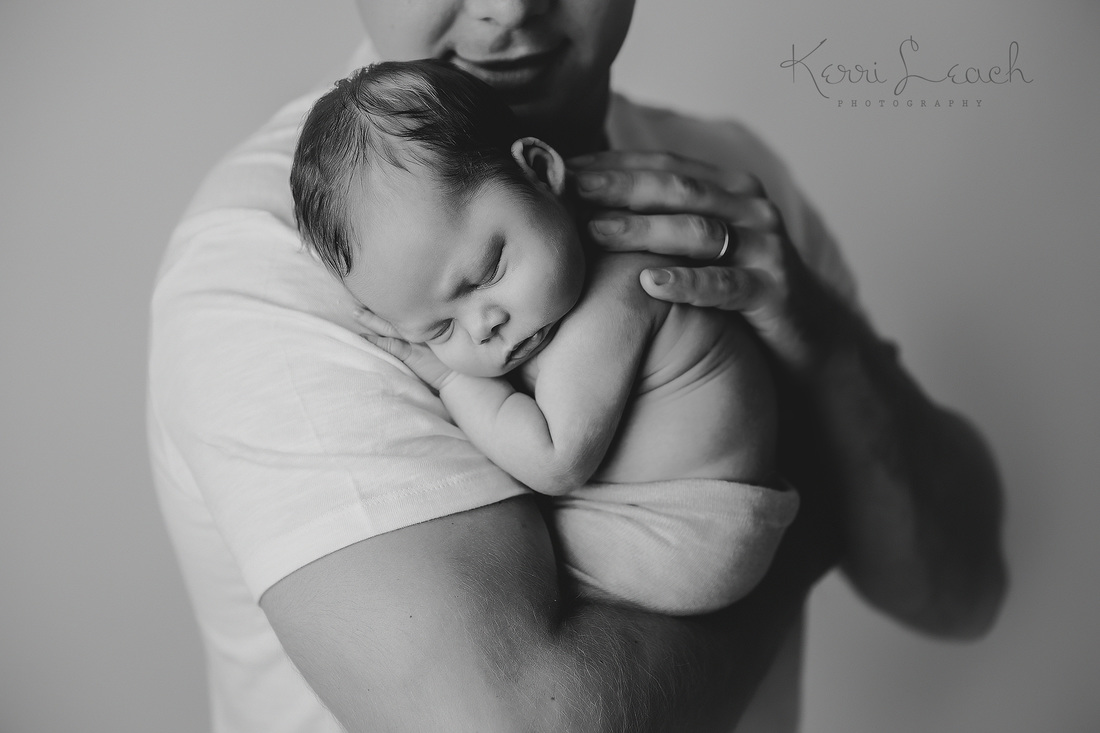 Kerri Leach Photography-Newborn parent poses-Newborn dad poses-Evansville IN newborn photographer-Newborn photographer Evansville IN