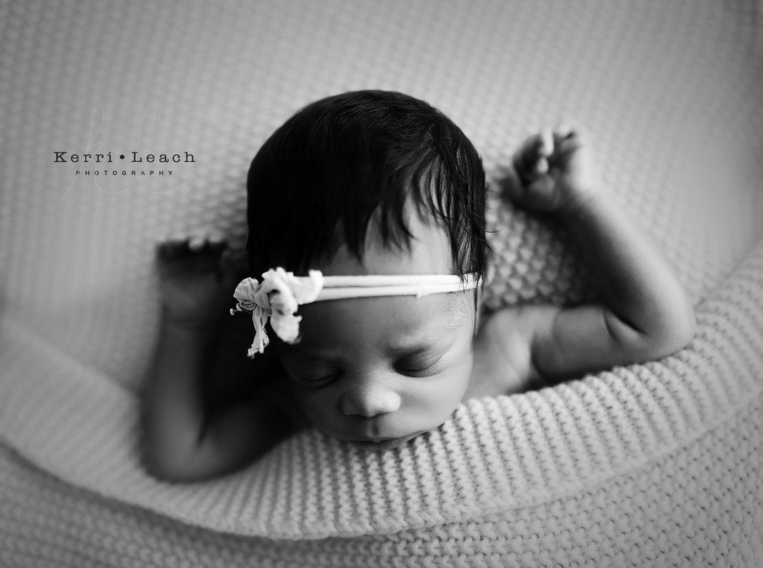 Kerri Leach Photography | Newborn photographer in Evansville, Owensboro, Newburgh | Newburgh, IN newborn photographer | Evansville, IN newborn photographer