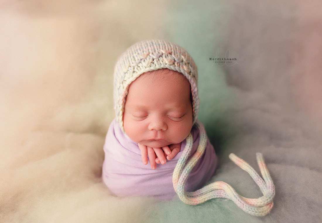Kerri Leach Photography | Newborn prop posing | Newborn mentoring | Newborn session Evansville, Indiana | Newborn photographer Newburgh, Indiana | Rainbow baby